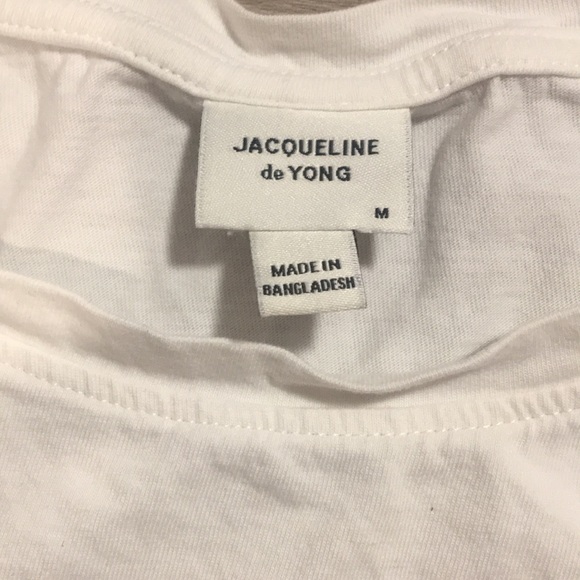 M size tee with lovely woman design - Picture 4 of 4